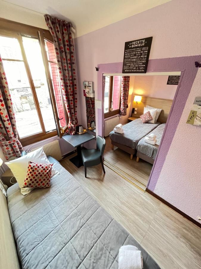 Hotel Du Cheval Blanc Barcelonnette Bagian luar foto
