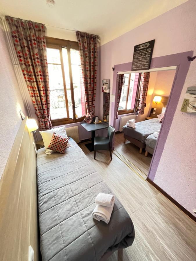 Hotel Du Cheval Blanc Barcelonnette Bagian luar foto